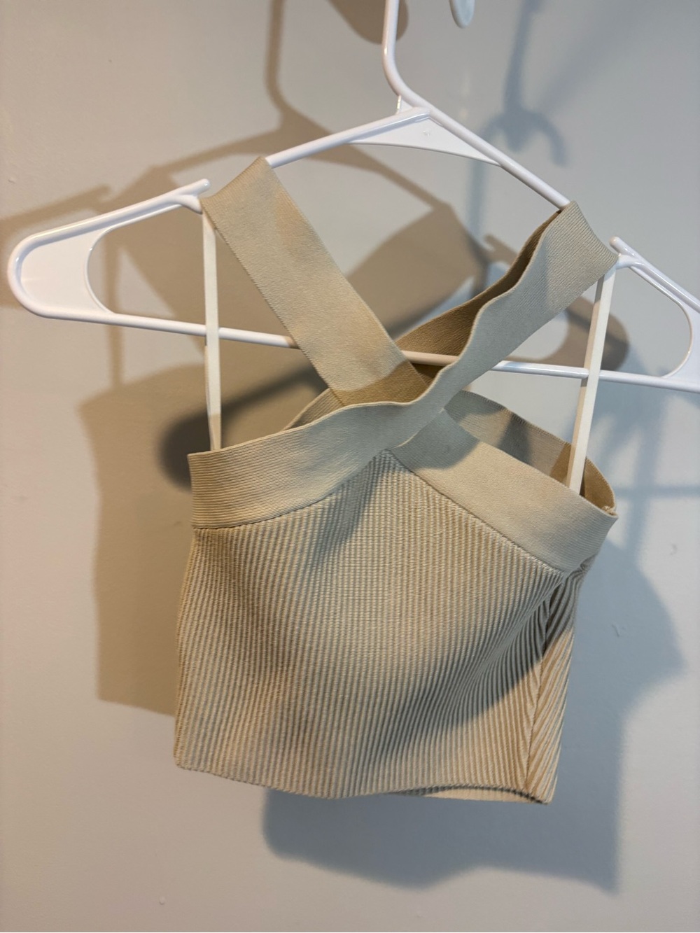Beige Ribbed cropped top - Picture 2 of 3